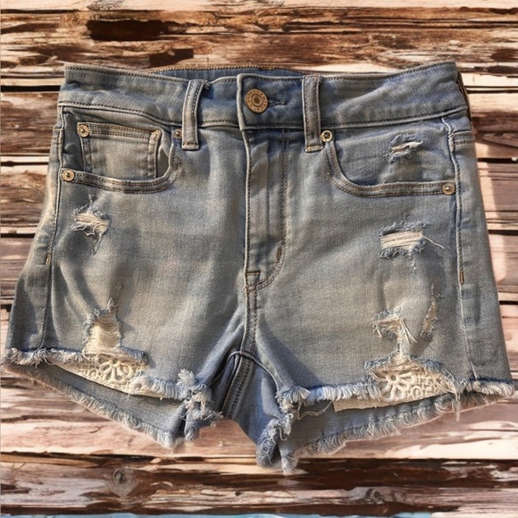American Eagle Next Level Stretch Women’s Lt Wash Distressed Denim Shorts Size 2 - Picture 8 of 8